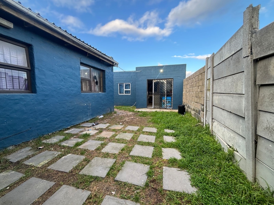 3 Bedroom Property for Sale in Electric City Western Cape